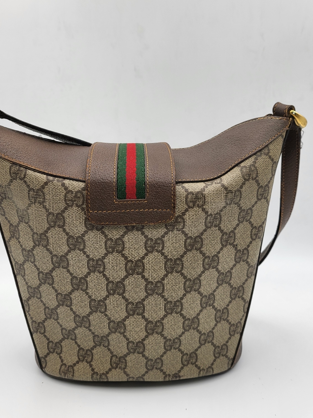 Gucci Vintage GG Canvas Crossbody Bucket Bag with Web Stripe. Auth..w/COA. - Picture 3 of 16